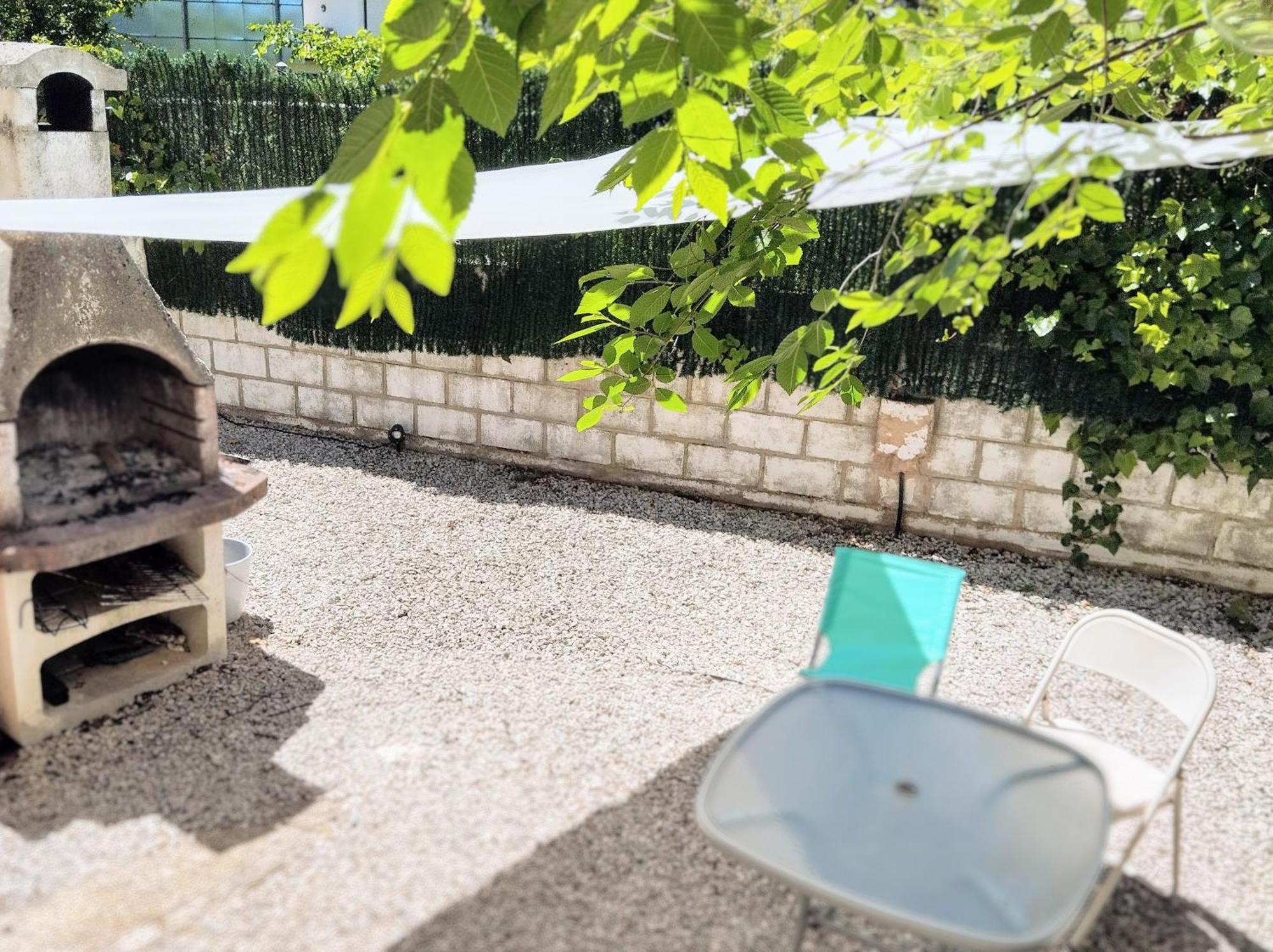 Cool Basement Studio In Hosts House With Private Terrace And Bbq シスル・マヨール エクステリア 写真