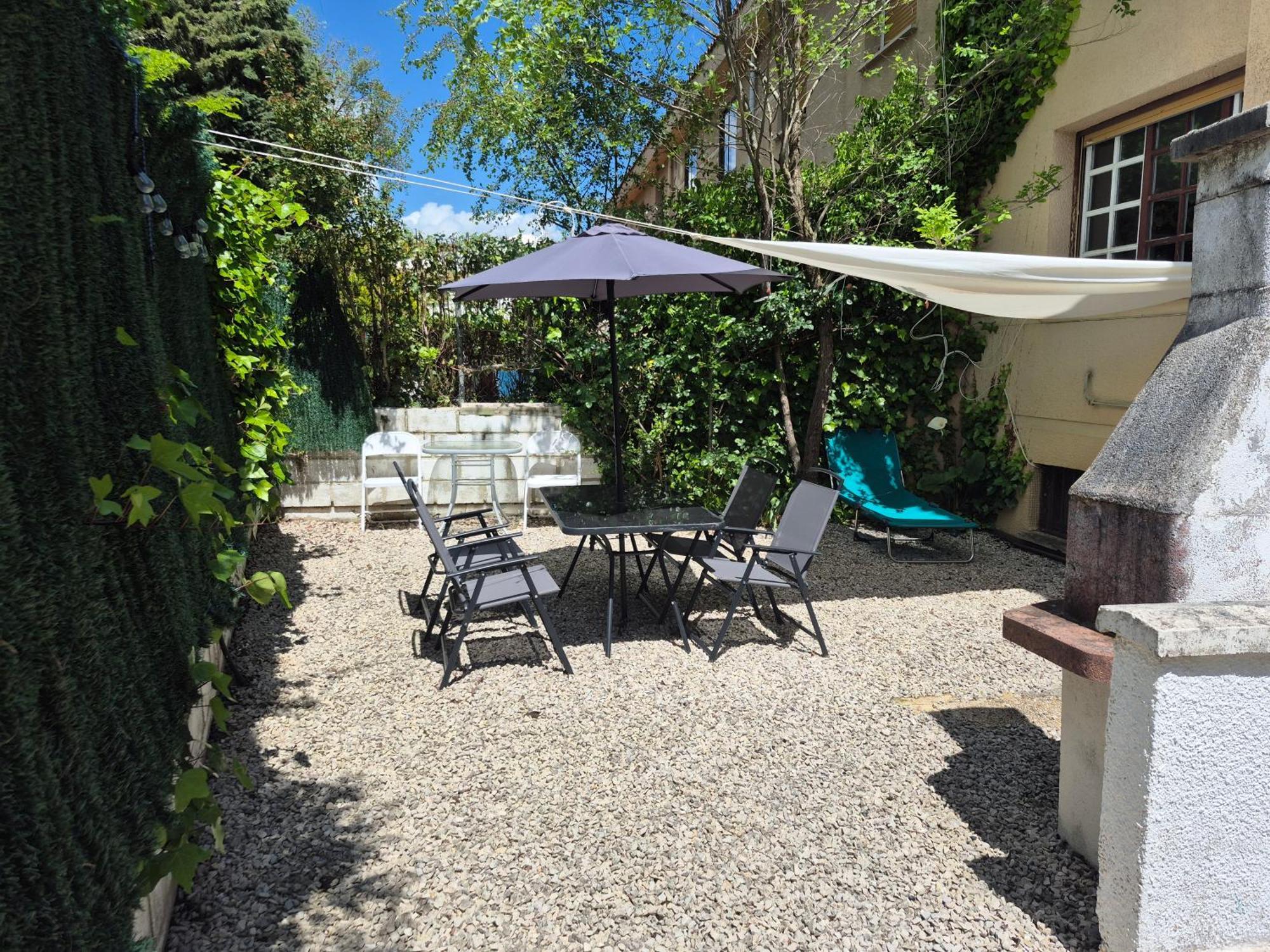 Cool Basement Studio In Hosts House With Private Terrace And Bbq シスル・マヨール エクステリア 写真